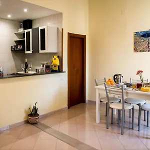 Apartment Castel Capuano Flat By Domusextra, Neapel